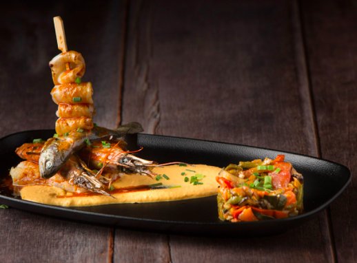 LeTrinquet's tweet photo. Parillada de poisson à la plancha, façon Le Trinquet 🍽 À table ! :-D
#restaurantpaysbasque #cavistepaysbasque https://t.co/RfCtfIDqOR