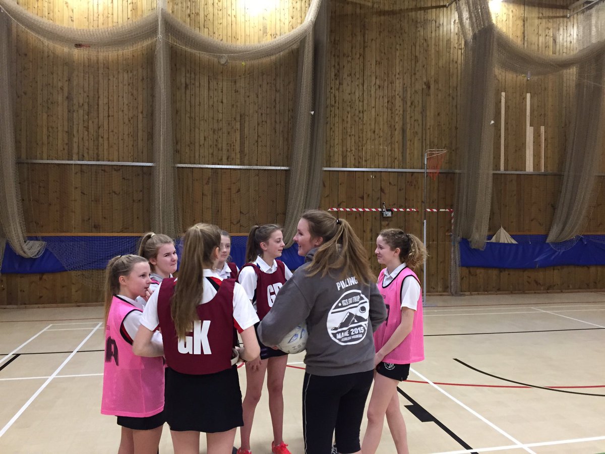 ilkleygrammarPE's tweet photo. Year 10 and 12 Netball leaders leading tonight's skills at Year 7&8 netball practice! #netballleaders #futurecoaches #teamigs https://t.co/pVWOJdJDjA