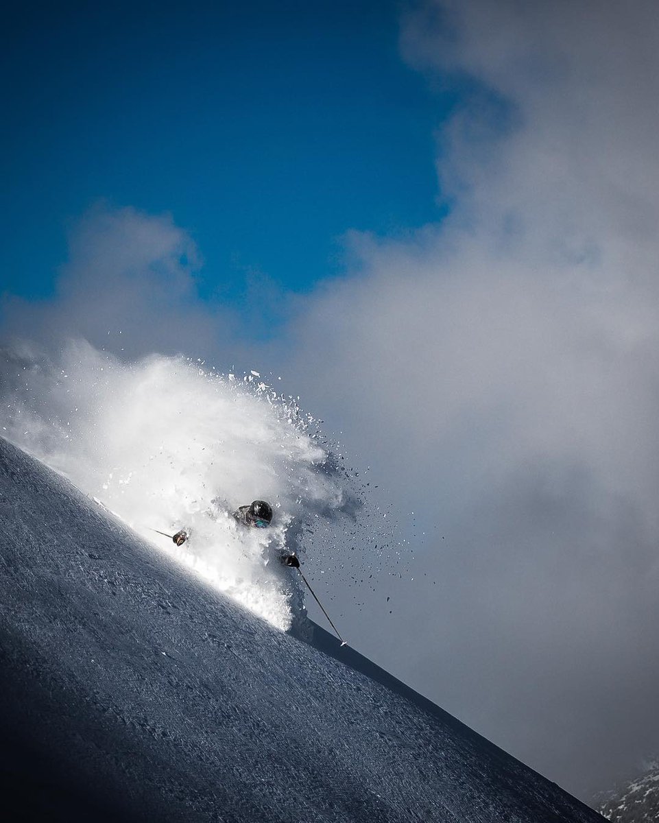 Last chance to pick up the world’s best pass for only $419. Don’t miss out on
the opportunity to Own Your Winter! bit.ly/2fN8vOc