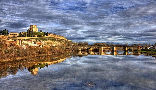 carnavaldeltoro's tweet photo. Antigua, Noble y Leal Ciudad de #CiudadRodrigo #SitiazoTaurinodeEspaña https://t.co/cJJx6OV6wX