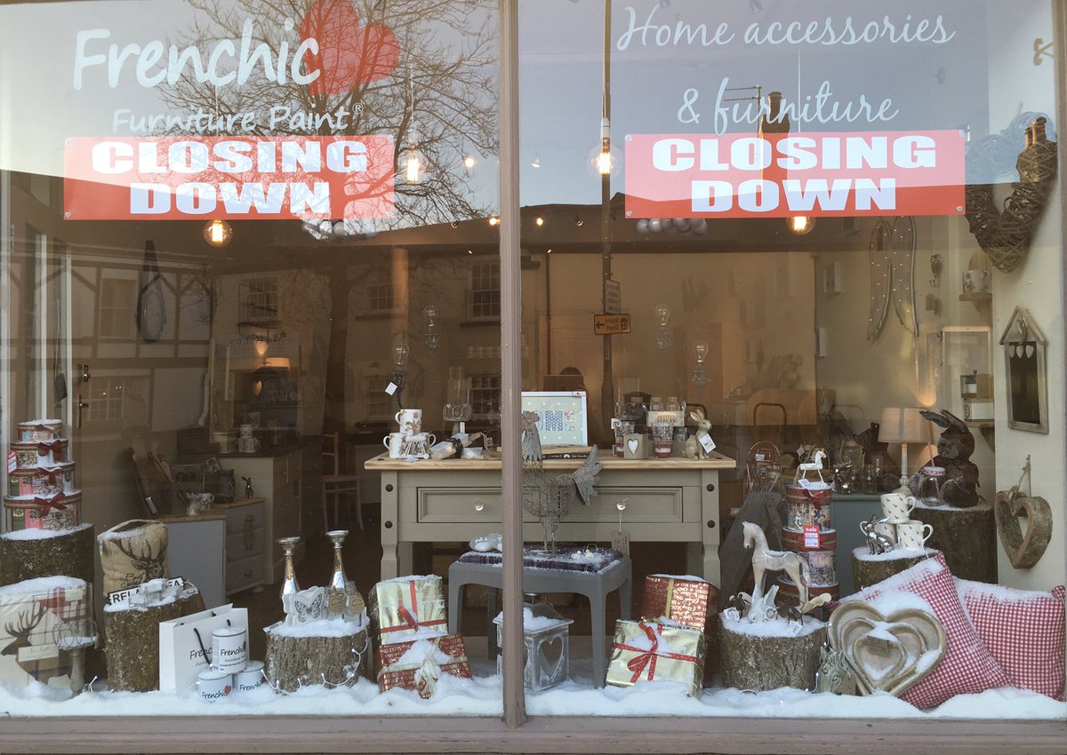 shabilous's tweet photo. We are closing the 16th December, So this is the last window change for shabilous. #paintedfurniture #upcycle #shop https://t.co/iwRhPfLoZY