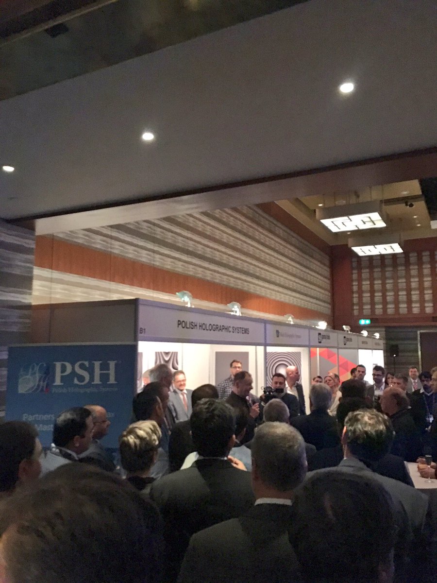 sara_recon's tweet photo. Polish Holographics welcome people to the IHMA Awards Dinner at #holoconf https://t.co/1sbjM7Lecr
