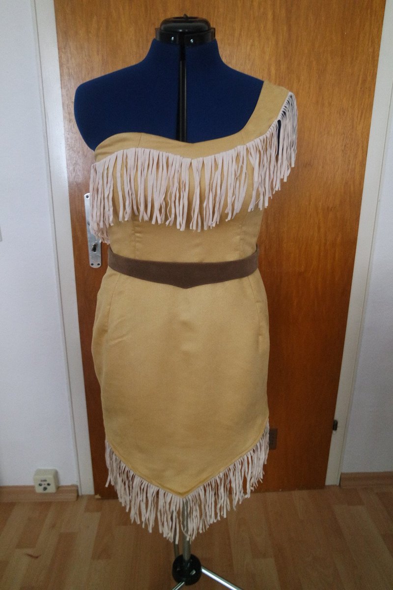 CoutureCostumes's tweet photo. Finally a new #disney #costume in my portfolio. One of the most underrated princesses: #Pocahontas  
#costume #commission #cosplay #princess https://t.co/rSkanNEduj