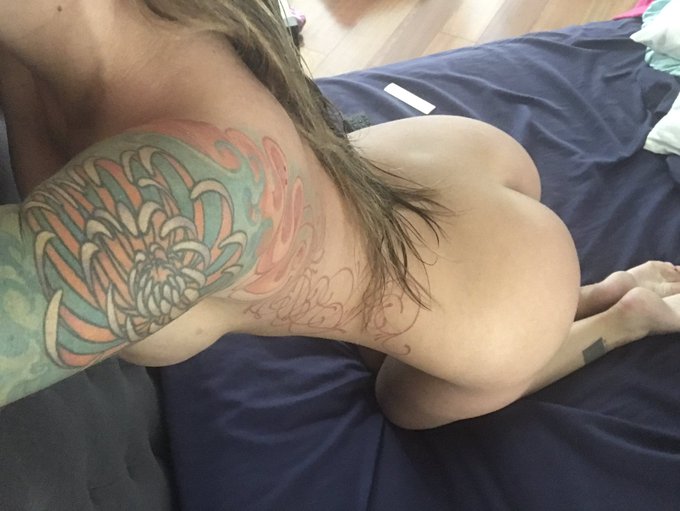 Freshly showered... #teaganpresley #tuesday #tuesdaymotivation https://t.co/okVOVGoDOP<a href="/tag/teaganpresley"class="tags">#teaganpresley</a><a href="/tag/tuesday"class="tags">#tuesday</a><a href="/tag/tuesdaymotivation"class="tags">#tuesdaymotivation</a>