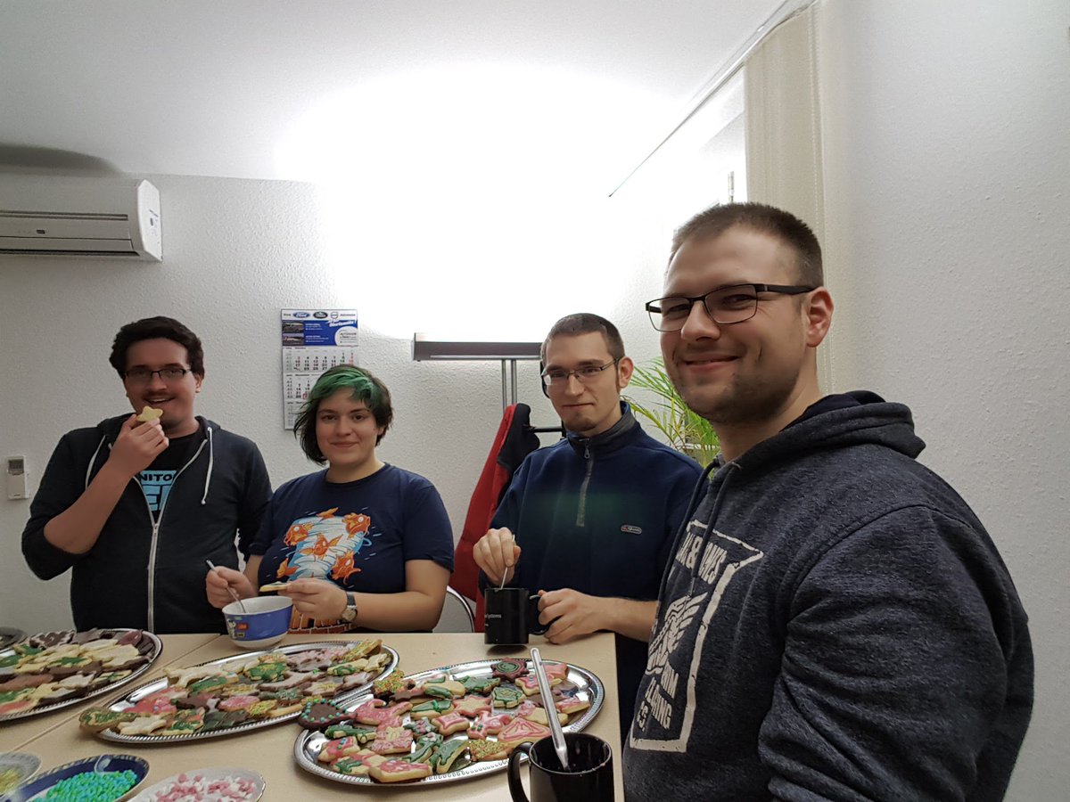 jug_gr's tweet photo. Kekse backen für morgen. Kommt vorbei zum Talk "Inside JVM". Morgen, 30.11. um 19 Uhr bei der @SaxoniaSystems https://t.co/aIU61ElK4Z https://t.co/BT0EJjnyLU