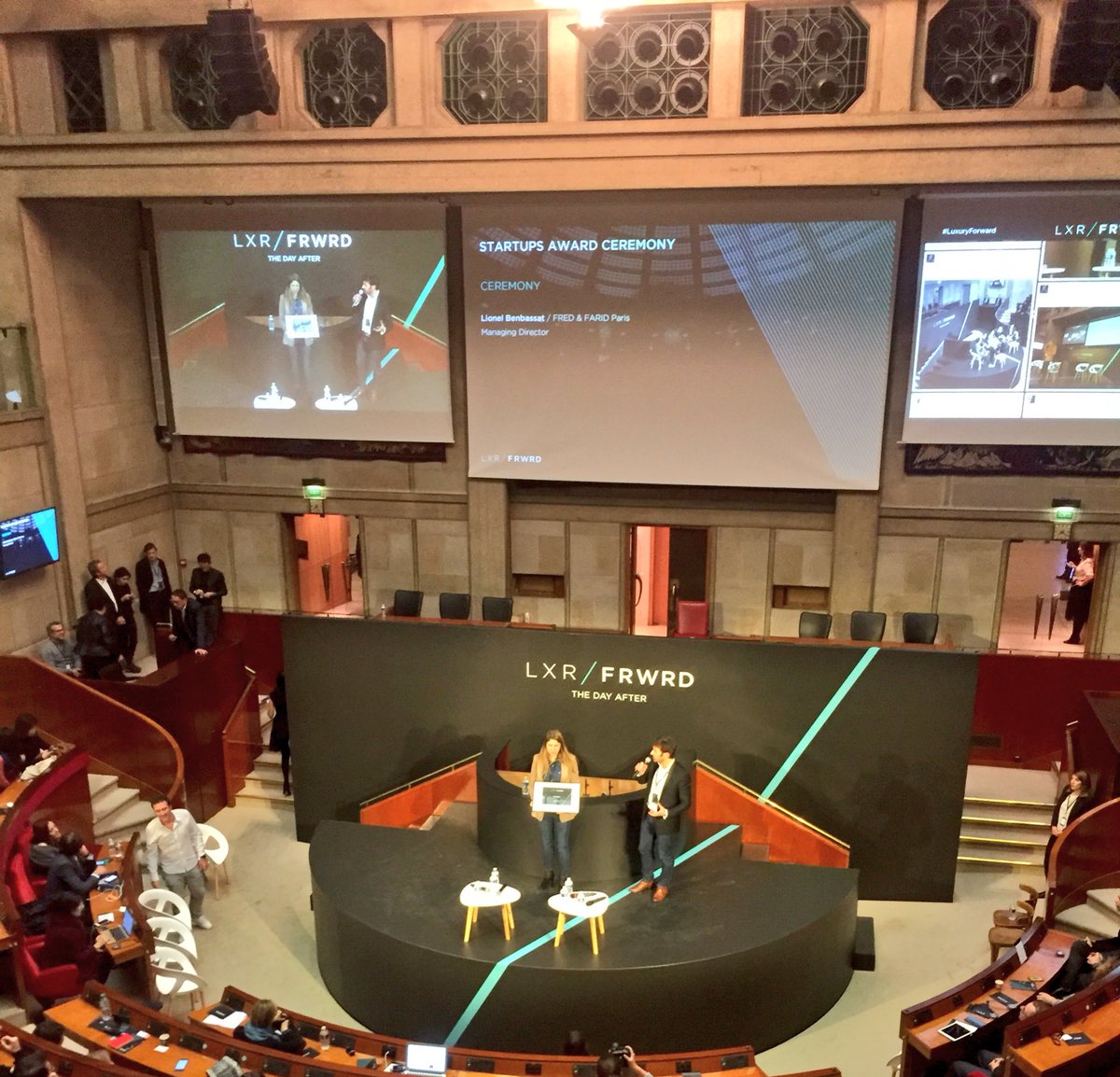 The #luxuryforward startup price goes to #Euveka 🙏🎉💜 cc <a href="/florianharmel/">Florian Harmel</a>