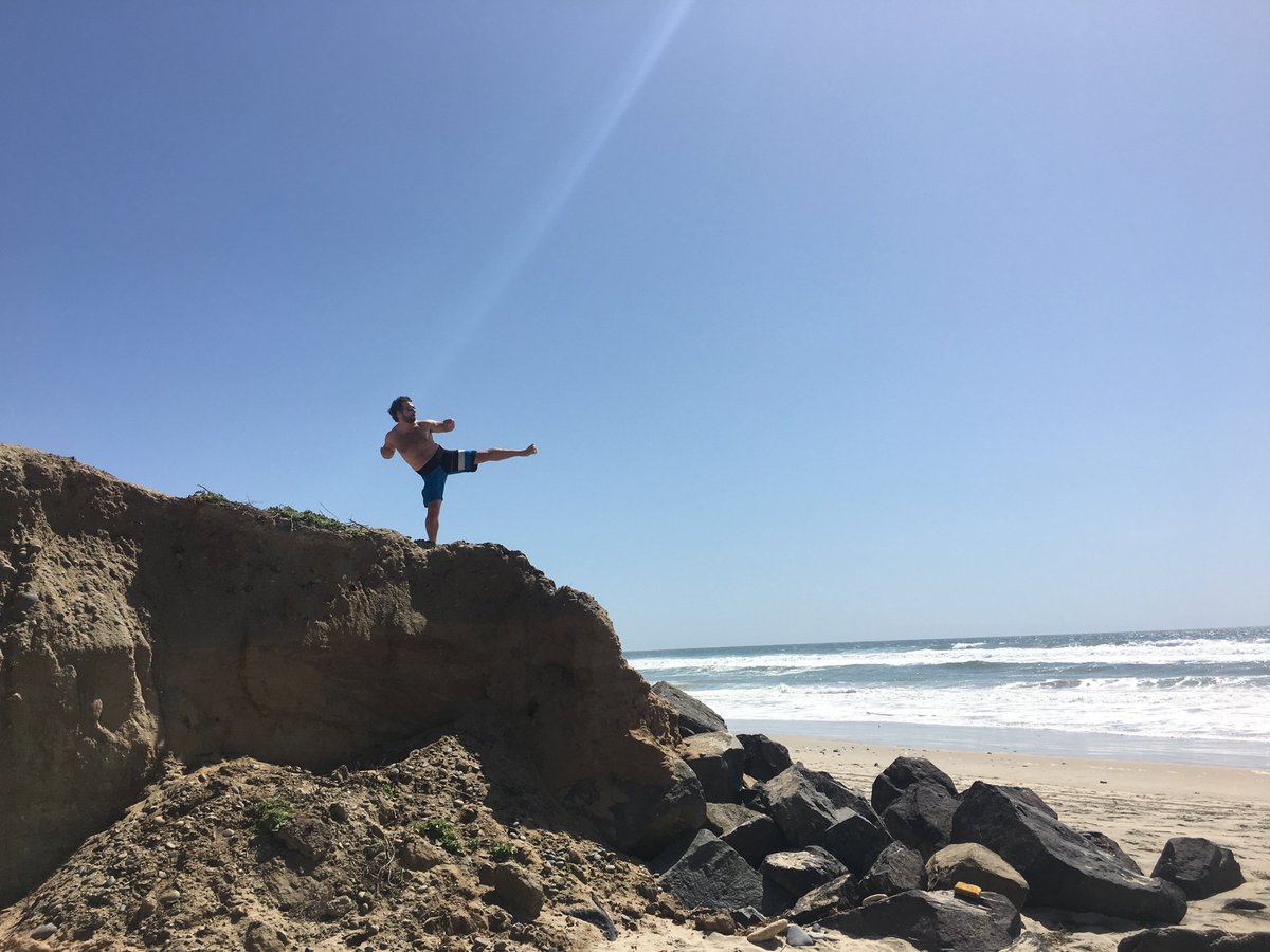 SmartArts423's tweet photo. Kickin it. https://t.co/7HjMdzTPMM
