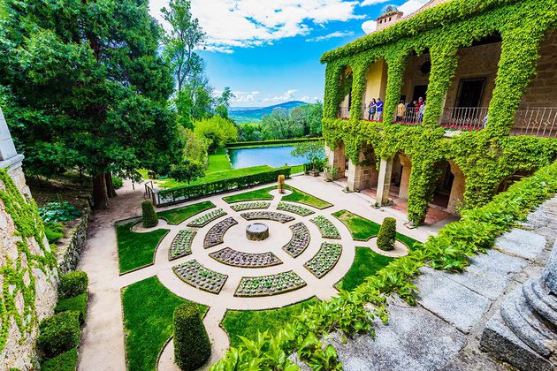 CNTravelerSpain's tweet photo. #Extremadura de la A a la Z: aquí va nuestro ‘abecextredario’ particular. https://t.co/zf3YZS1yL0 https://t.co/92fbL6CLP9