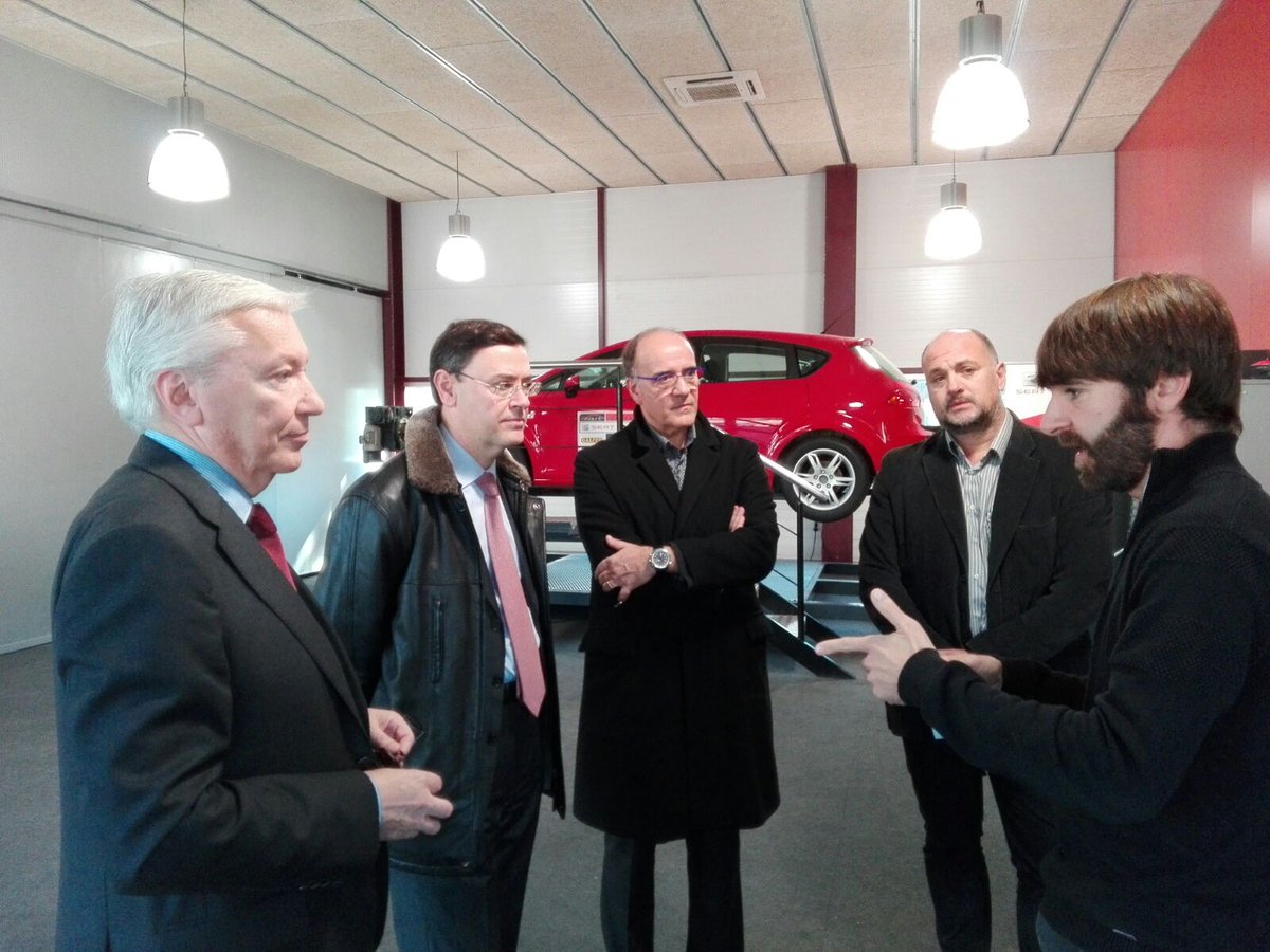 Ens hem reunit amb Antoni Abad, <a href="/davidgarrofe/">David Garrofe Puig</a> i Josep Casas de la <a href="/PatronalCecot/">Patronal Cecot</a> al #CampusMotor per apropar-lo als seus associats.