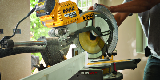 DEWALTCA's tweet photo. ACCURATE. PORTABLE. GUARANTEED TOUGH®. https://t.co/1HcuttEsNN #FLEXVOLT #DWTOUGH #DEWALT https://t.co/bI0K7A28oT