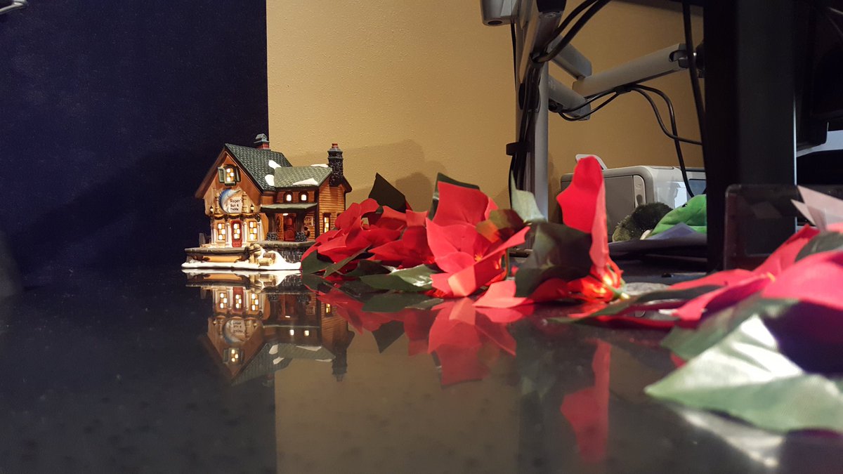 DougEFrog's tweet photo. Doing a little decorating in my office. #merrychristmas #tistheseason #PeaceOnEarth https://t.co/WmLkE0s6M5