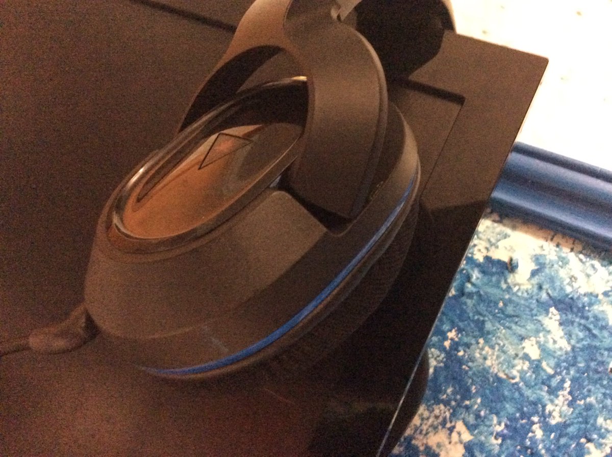 UseVelocity's tweet image. Who wants these wireless turtle beaches for 20$?!

@RETWEETDNR @RTDNR @DNR_CREW @NightRTs