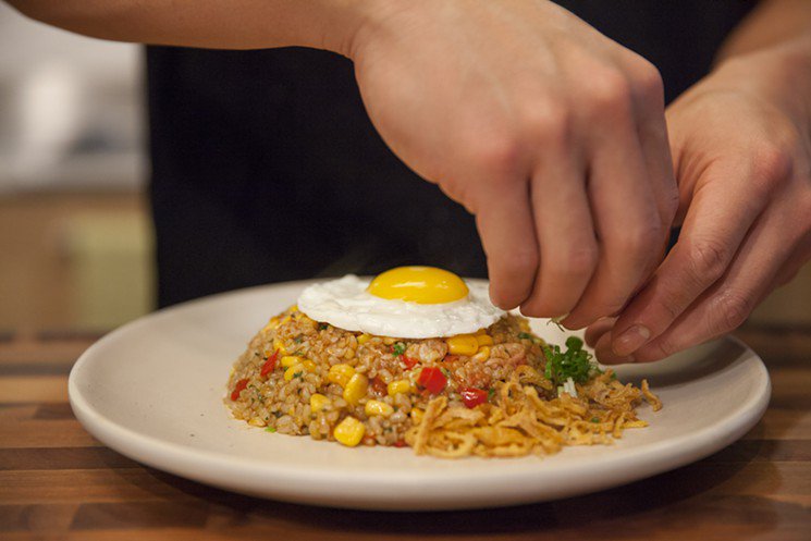 L.A. Chefs Share #Holiday Traditions, From Hanukkah Latkes to Javanese Fried Rice laweekly.com/restaurants/la… #LA