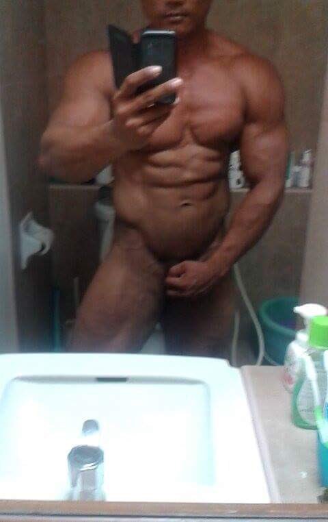 musclethaithai's tweet photo. มองให้อาร์ต https://t.co/zmU8fsxs5K