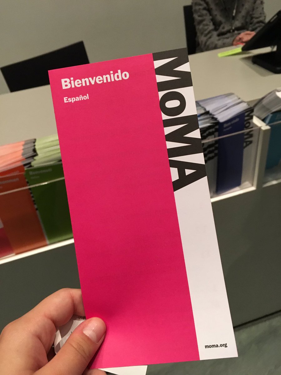 neeener_28's tweet photo. @allisen_ahl2157 y yo llegamos al MoMA y tomamos los folletos en español. ¡Hay folletos ofrecen en muchas lenguas diferentes! #2101fran https://t.co/OQti4xVHXy