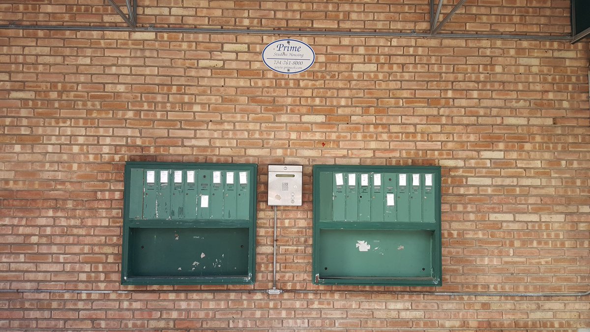 timothywells's tweet photo. #justwalkingaround 252 #brickwall and #mailboxes. Hard to say no to that photo opp. https://t.co/g4C2lPbKcw