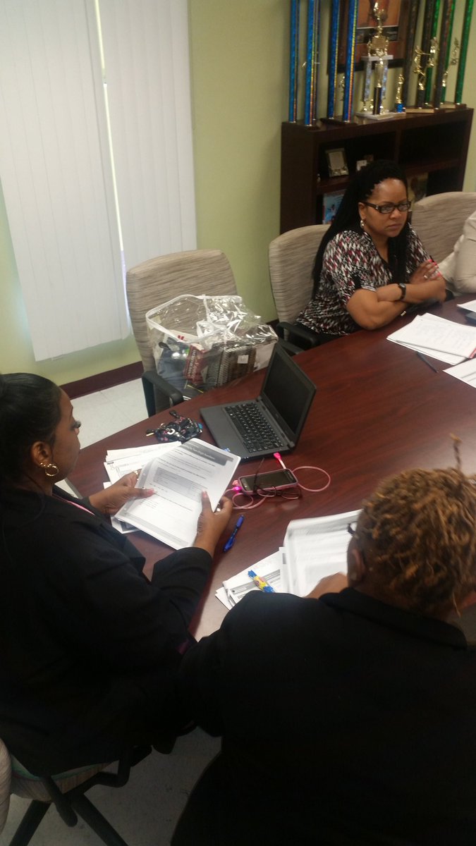 travsing's tweet photo. The Calm B4 The Storm.. 4th Grade Math Teachers have taken ownership.@Area4SuptPBCSD@WestRivieraES @NorthRegionMath https://t.co/dKO9X2QcO0