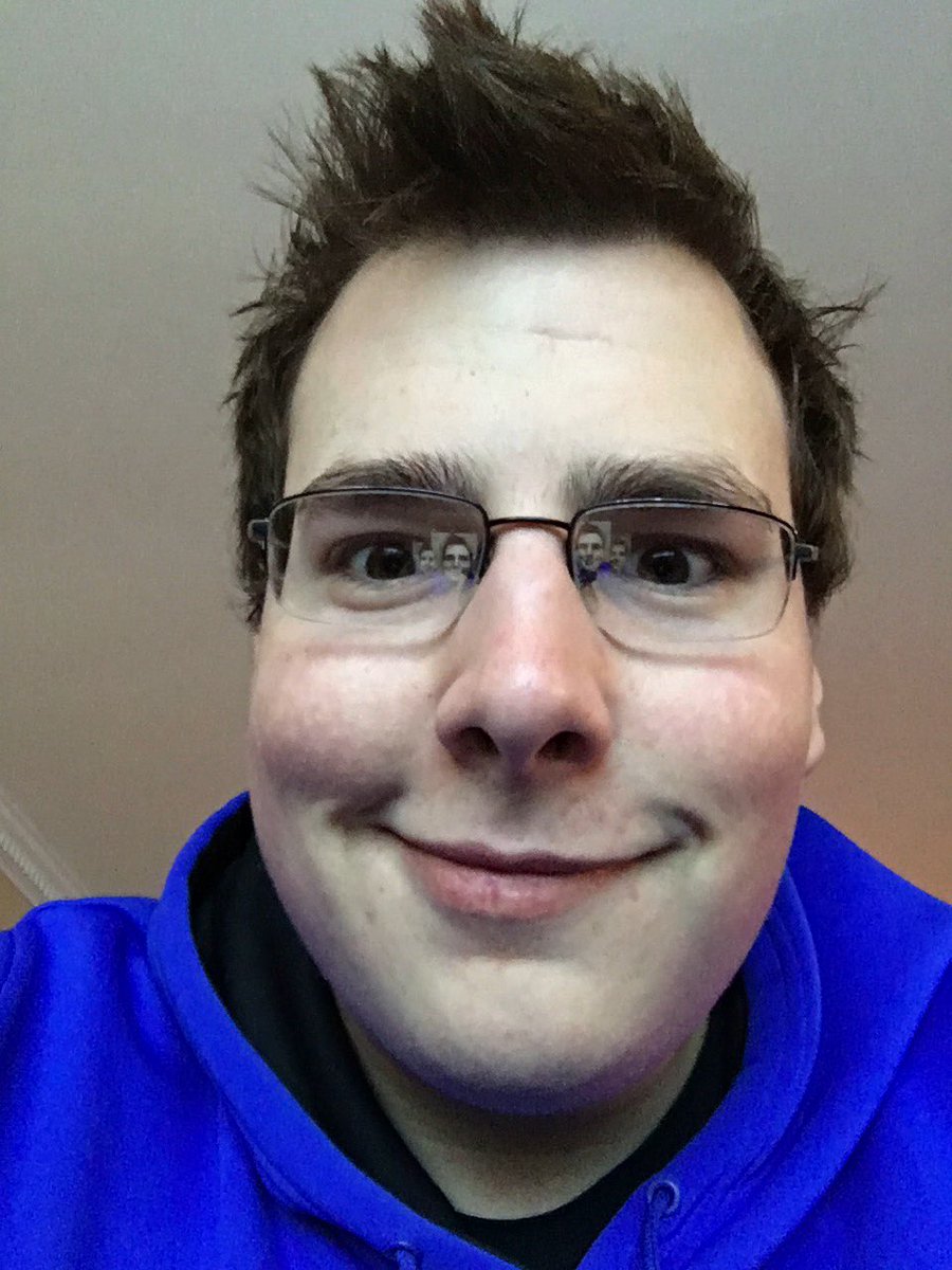Sharpp's tweet photo. My brother wants to do a roast video. Cook our shit. Use #SharpRoast https://t.co/N50MQgkdpQ