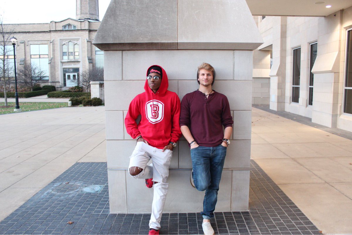 jsquared4life's tweet photo. Had a little photo shoot with our new personal photographer 😬
📸@BriantheSavage https://t.co/vvhUwdyleL