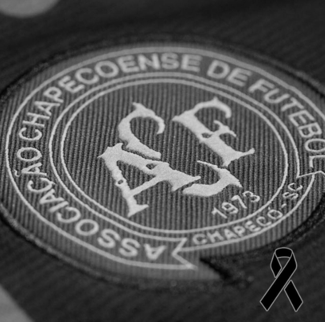 FCMA_Futsal's tweet photo. #ForcaChape 💔🇧🇷 https://t.co/oOXuPfToP9