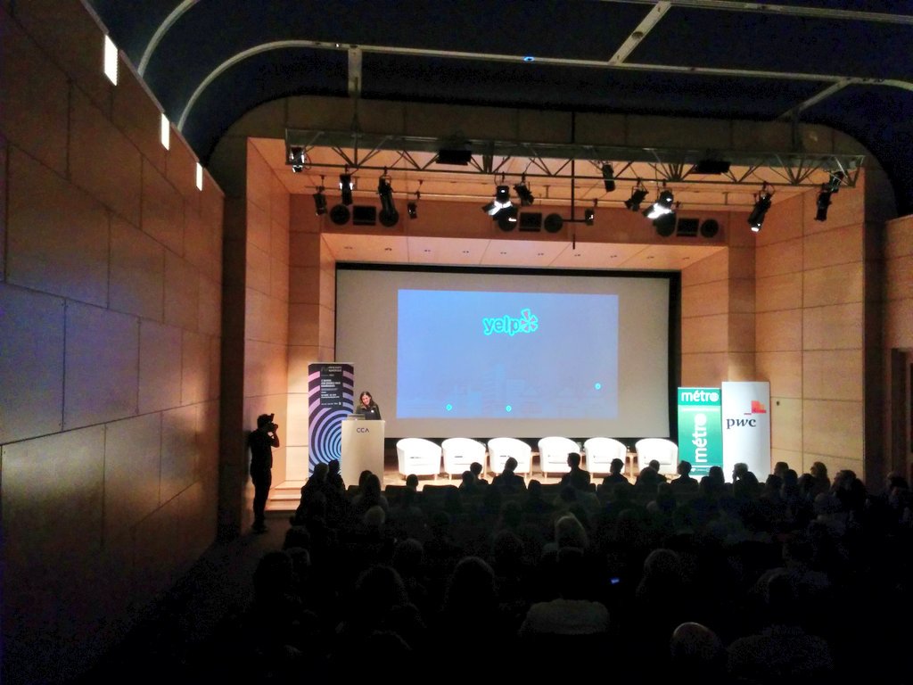 PN_MTL's tweet photo. En ligne et hors ligne : explorons nos villes ensemble grâce à @yelpmontreal @risadickens #intersections #yackathon https://t.co/gFjYojDEr7