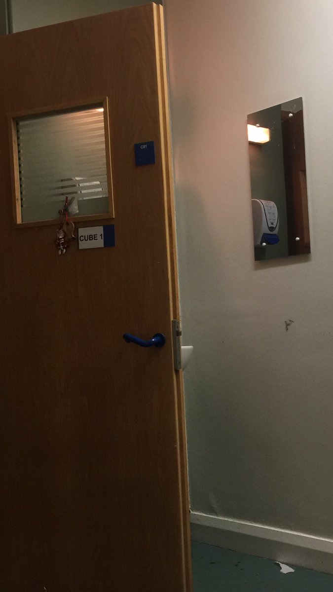 malanwilkinson's tweet photo. Y drych .... a'r planedau #Hergest #hospitallife https://t.co/5CvDZQAL7v