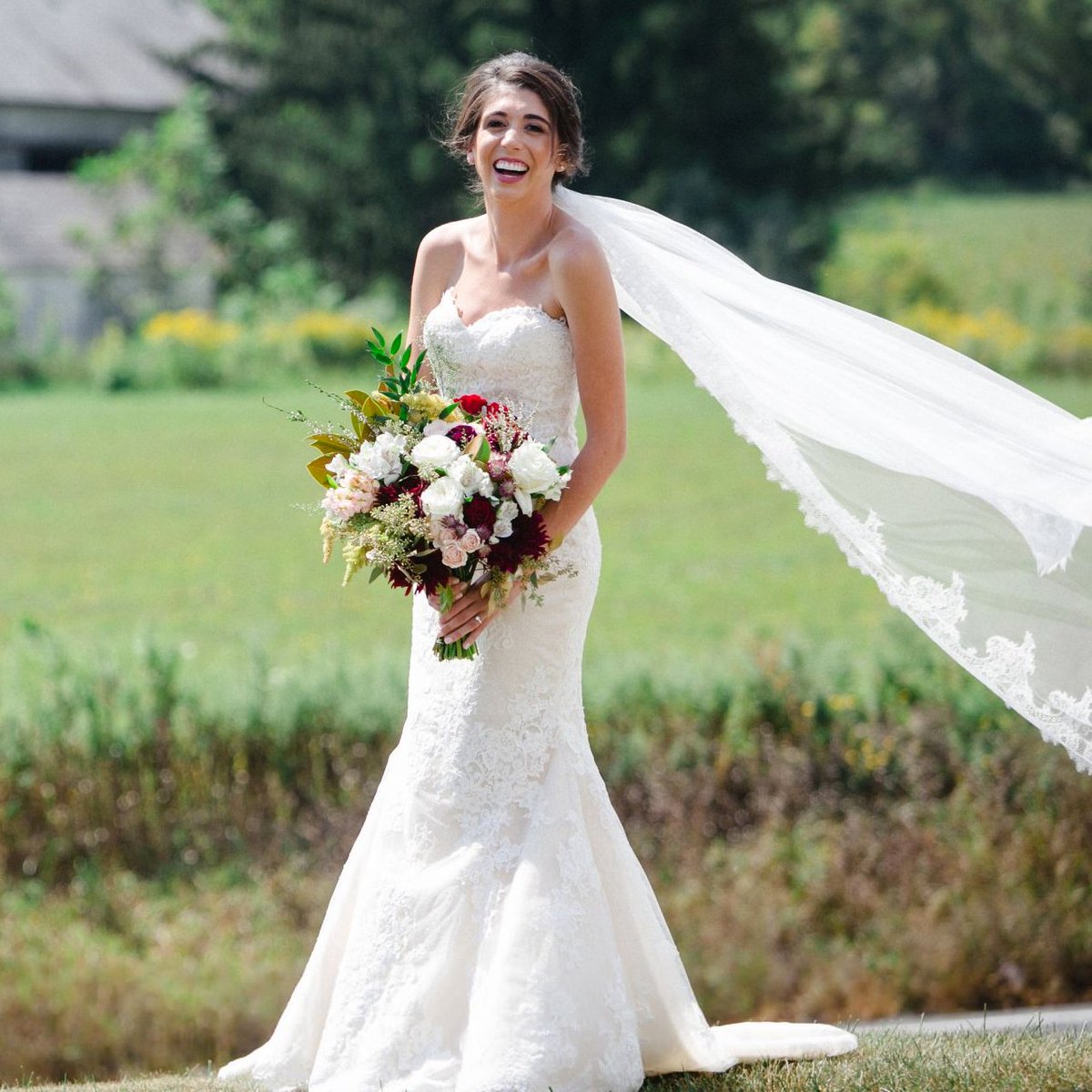 Ultra #romantic Pronovias Princia #weddingdress #realbride

preownedweddingdresses.com/dresses/view/1…