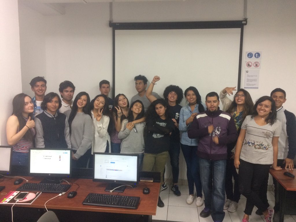 eljacso's tweet photo. El gentío de #NTC16 https://t.co/RGz593VepX