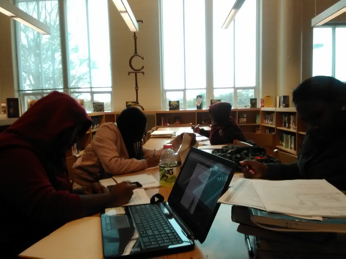 readerswrite's tweet photo. @apsitjan Carver EC scholars getting it in as they study for Biology EOCT. #ready #wearedistinguished #cecscholarspawsup https://t.co/tS7A7fErhA