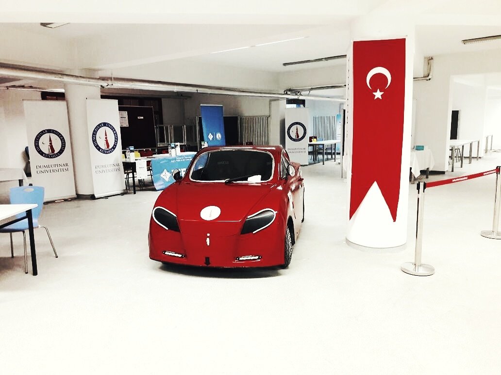 Duscart Elektrikli Araçlar Topluluğu olarak Global Grişimcilik Haftasında Bölge Mucitler Sergisindeyiz
DPÜ İBFakültesi Altındaki Fuaye Alanı