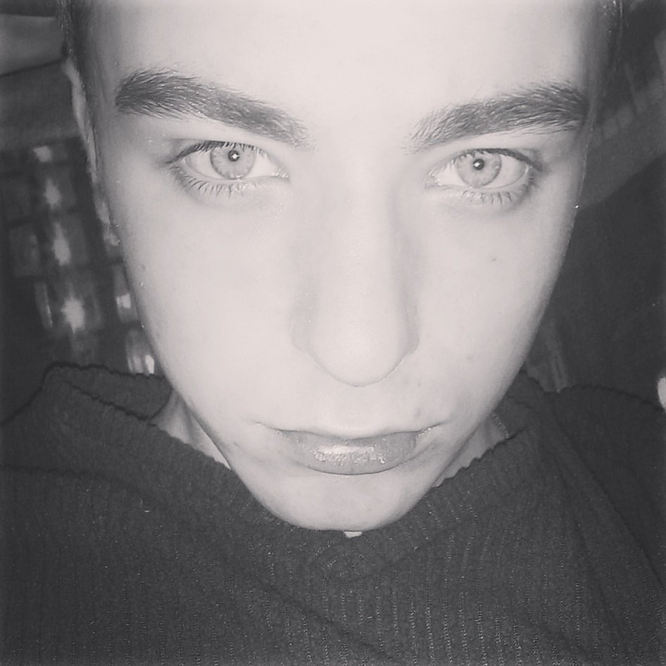 le_fuen's tweet photo. high by noon https://t.co/Deja7DzET5