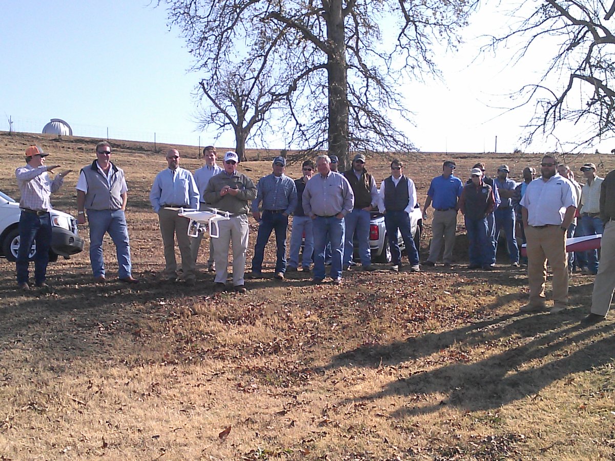 MSU_UAS's tweet photo. MSU_UAS with the Catfish Farmers of America Young Farmers program.  Great to have them at MSU! https://t.co/0DSpBKU4Yt