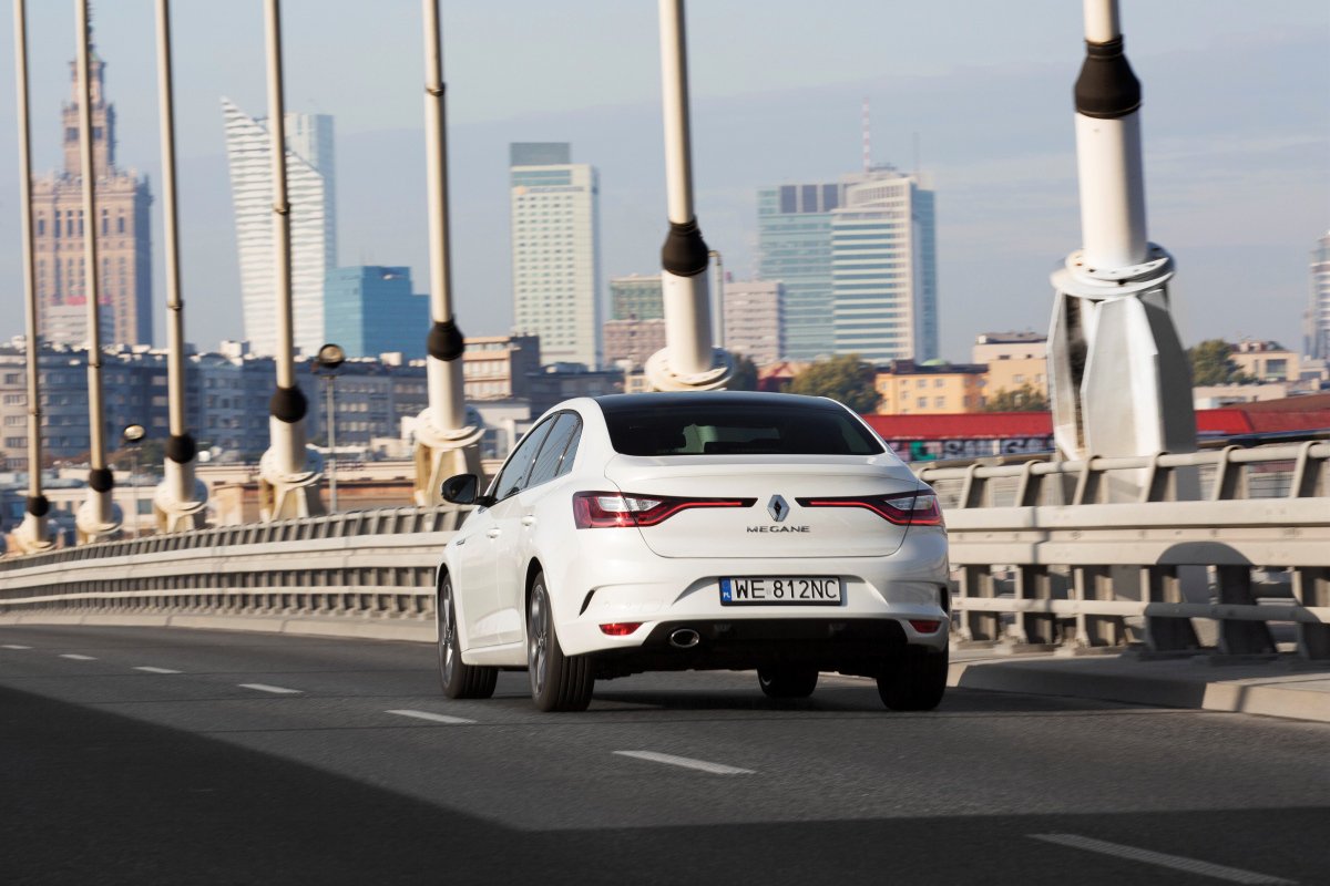 RenaultBiH's tweet photo. Na bh. tržište stigla Renaultova elegantna kompaktna limuzina - Megane GrandCoupe https://t.co/IuxDyyZn6y