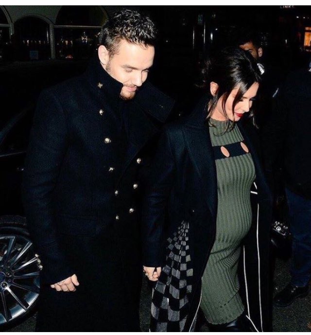 1directionni's tweet photo. I guess it's official!!! Congratulations @LiamPayne 👶🏼💕 https://t.co/GrLHeHsuhG