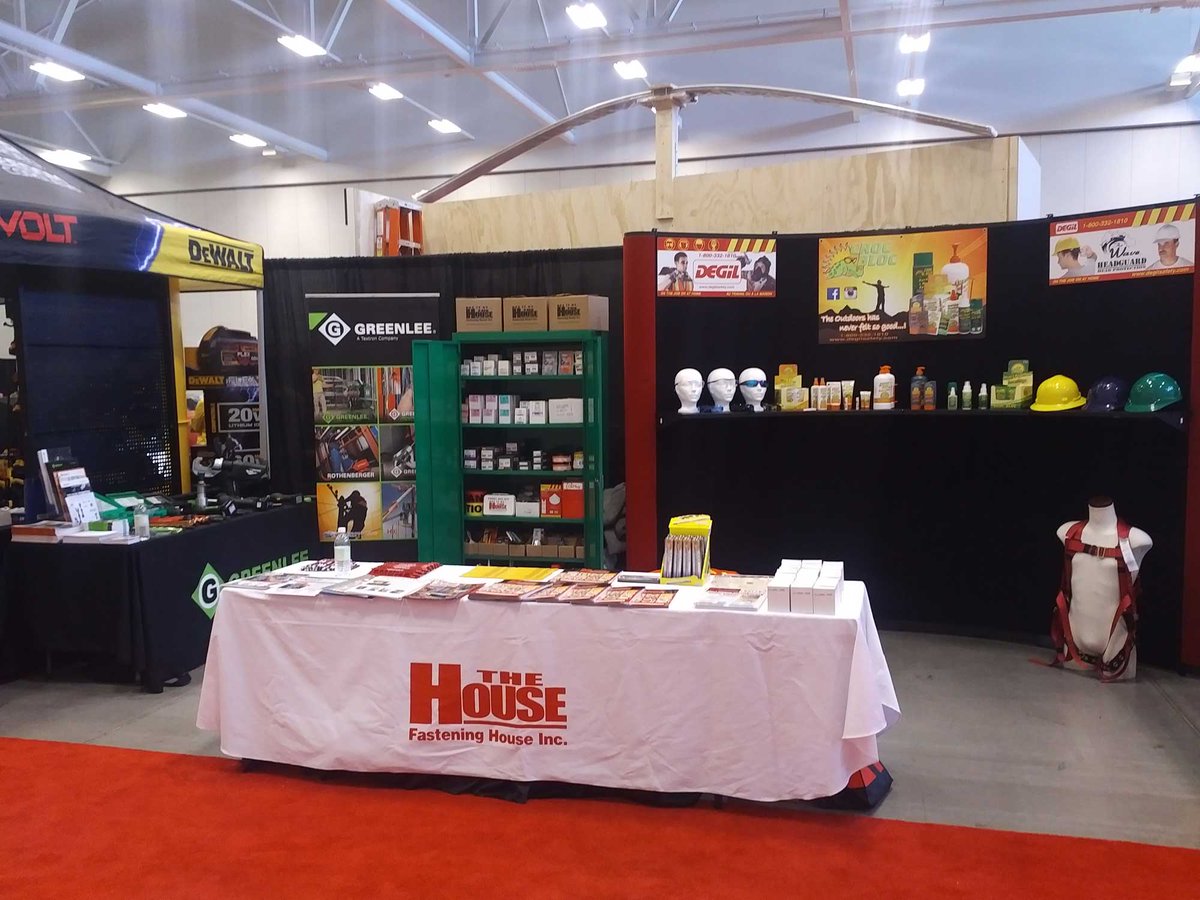 FasteningHouse's tweet photo. We’re exhibiting at the #RenovatorsRoundtable, have you had a chance to stop by our booth yet?
#RCRT16 https://t.co/PQcUq9QlSY