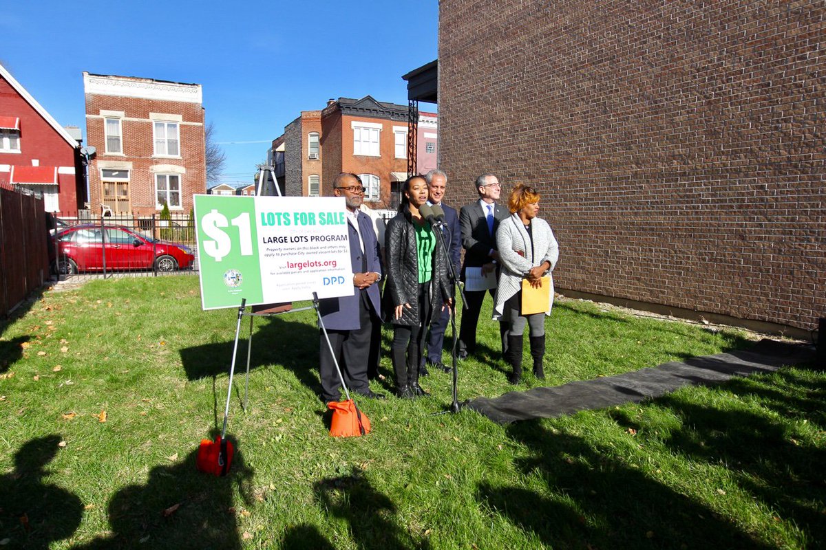 MayorRahm's tweet photo. Got a buck? You're in luck! 
Mayor Emanuel announced the City’s Large Lots land sale program is expanding! https://t.co/oNujK0IPtp https://t.co/DCkbAFDCcc