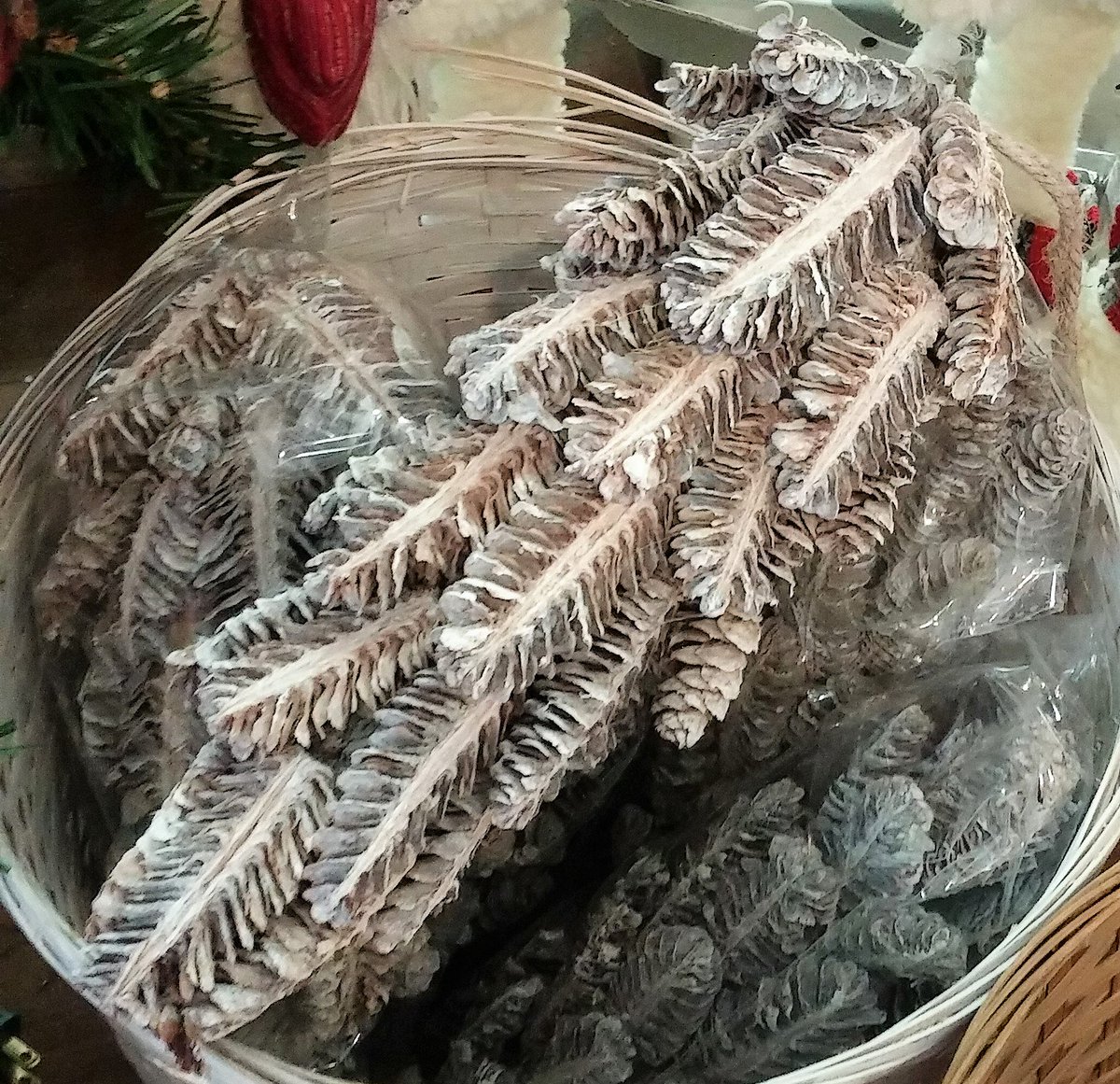 BufordStACE's tweet photo. Don't #trim the #tree until you've been #shopping with us at #bufordstace #acehardware. #gaffney #gtba #ornaments #christmas #ornaments https://t.co/fgWp7BiBKg