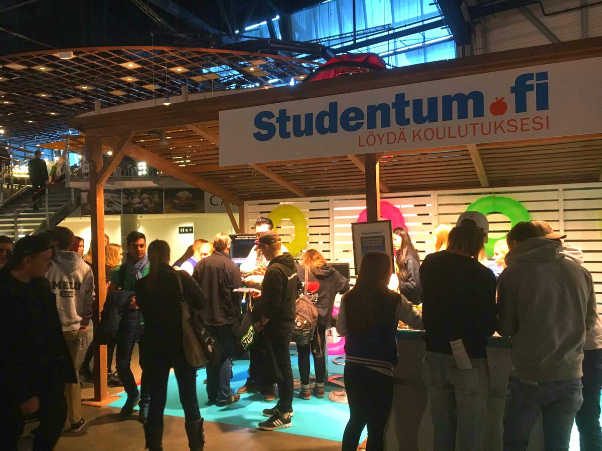 studentumfi's tweet photo. Mahtavaa meininkiä Studia-messuilla! Meidät löytää paikan päältä myös keskiviikkona #studia2016 #studentum #innocent #study https://t.co/jZPOabky0E
