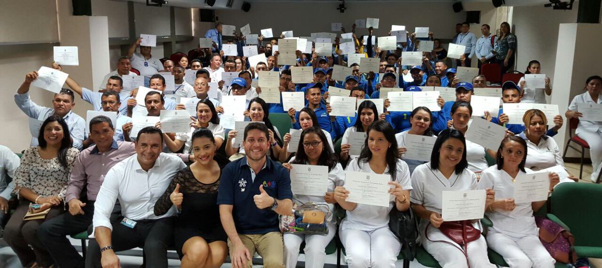 SENAComunica's tweet photo. En B/quilla, #SENA le dijo #TúExperienciavale a 138 trabajadores de 7 empresas del sector Transporte, Salud, Gas, Servicios y Metalmecánica https://t.co/N97CddooIt