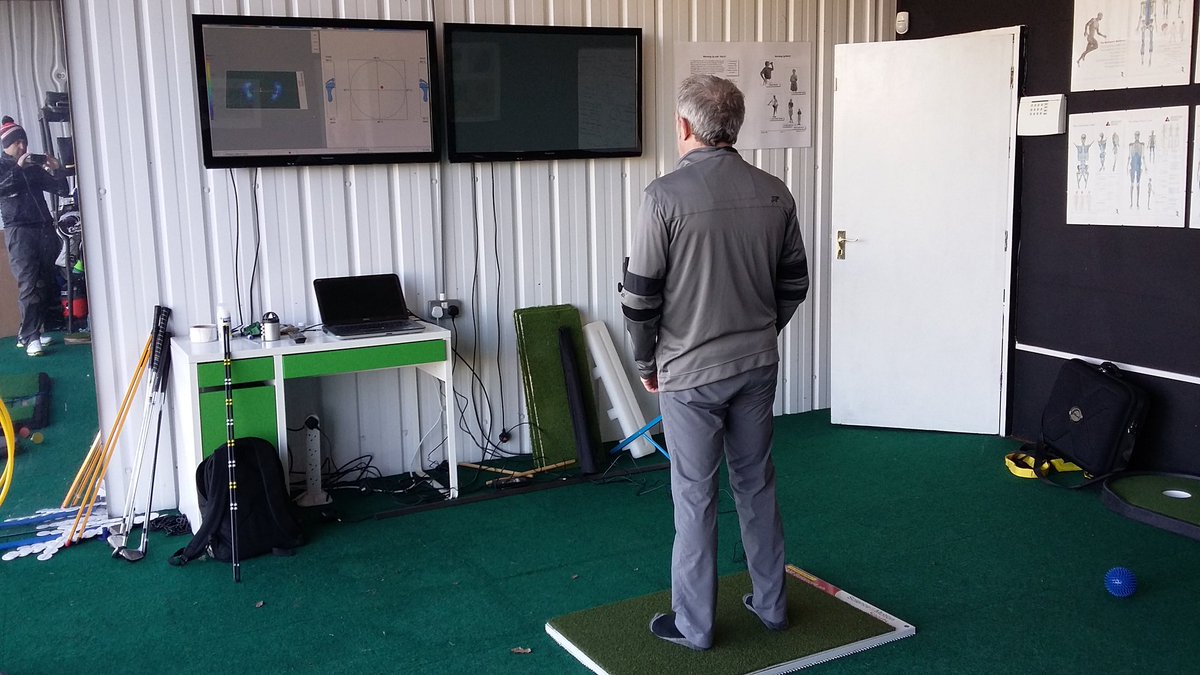 GRF_Golf's tweet image. It all starts with the feet! Swing like you walk! #SAMbalancelab #functionalperformance #ZenGolf #FlowMotion