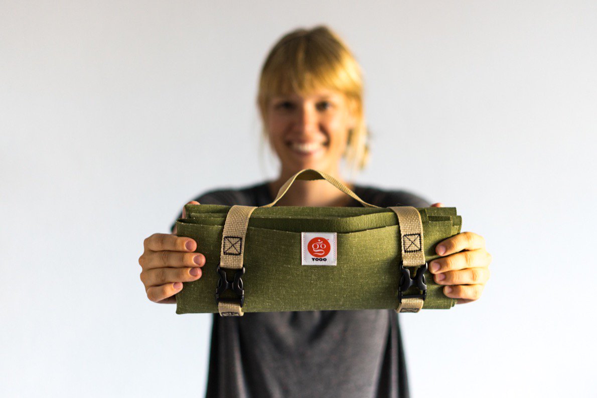 yogo's tweet image. Covered in cool German travel blog 22places! Jenny and Basti know how to schleppen. #packlist #yoga @22places 22places.de/packliste-sued…