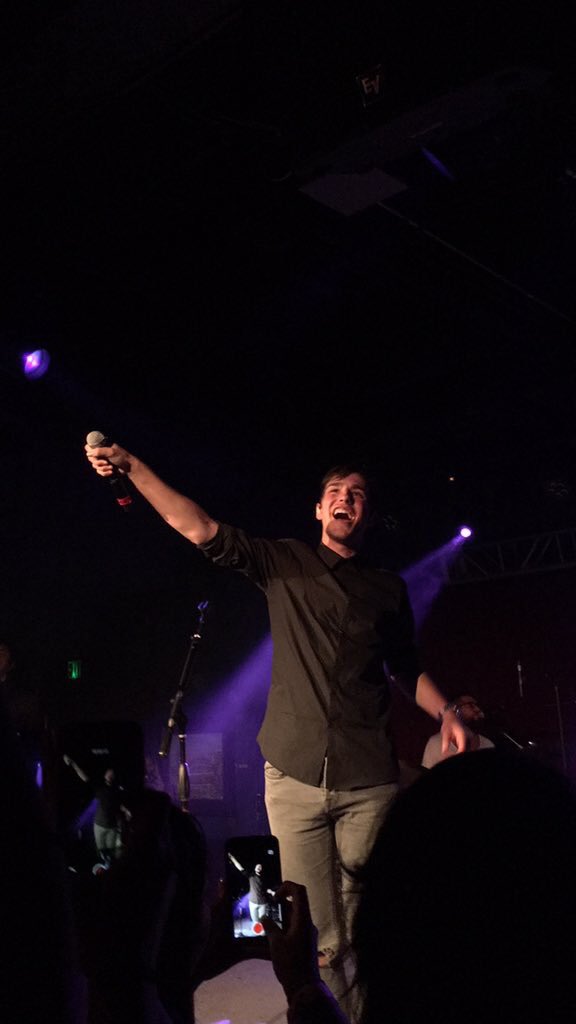 jacobonstage's tweet photo. random pictures of jacob on stage that will make your day😌 https://t.co/HohZFVTpxm