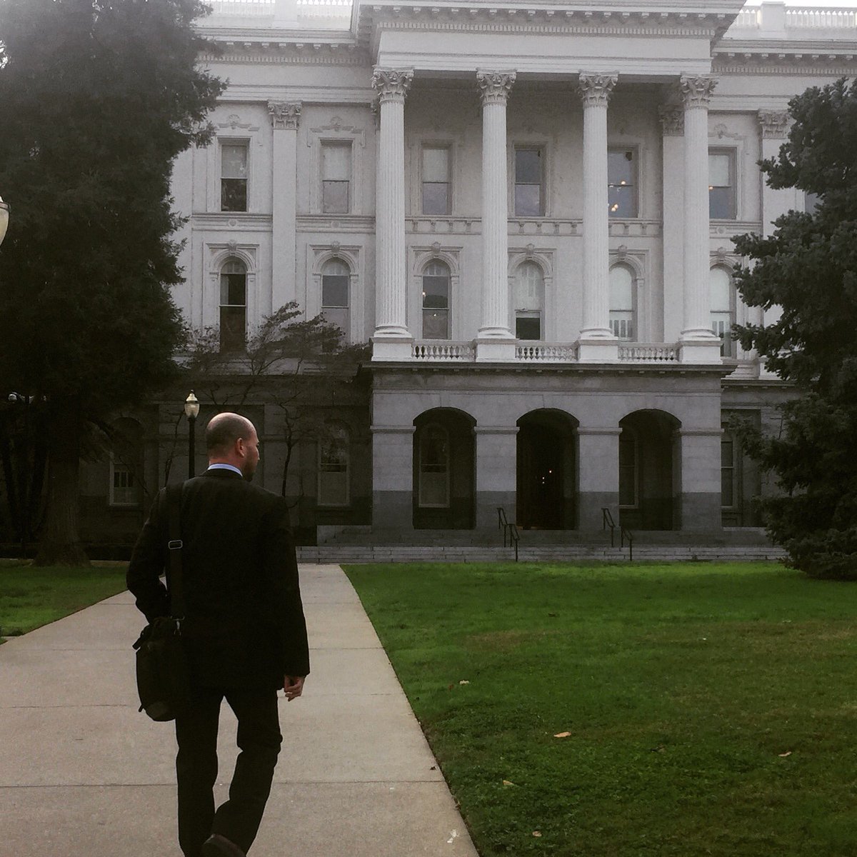 Jules Dalsey, @Quote2Fund founder in Sacramento advocating for Small Business #SmallBiz