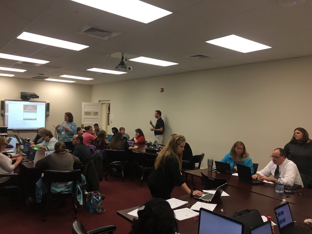 Learning about how to create blended learning environments! Thanks @jcsdlt <a href="/amyhstanley/">Amy Stanley</a> <a href="/DavidHinrichs/">Dave Hinrichs</a> and Jen!