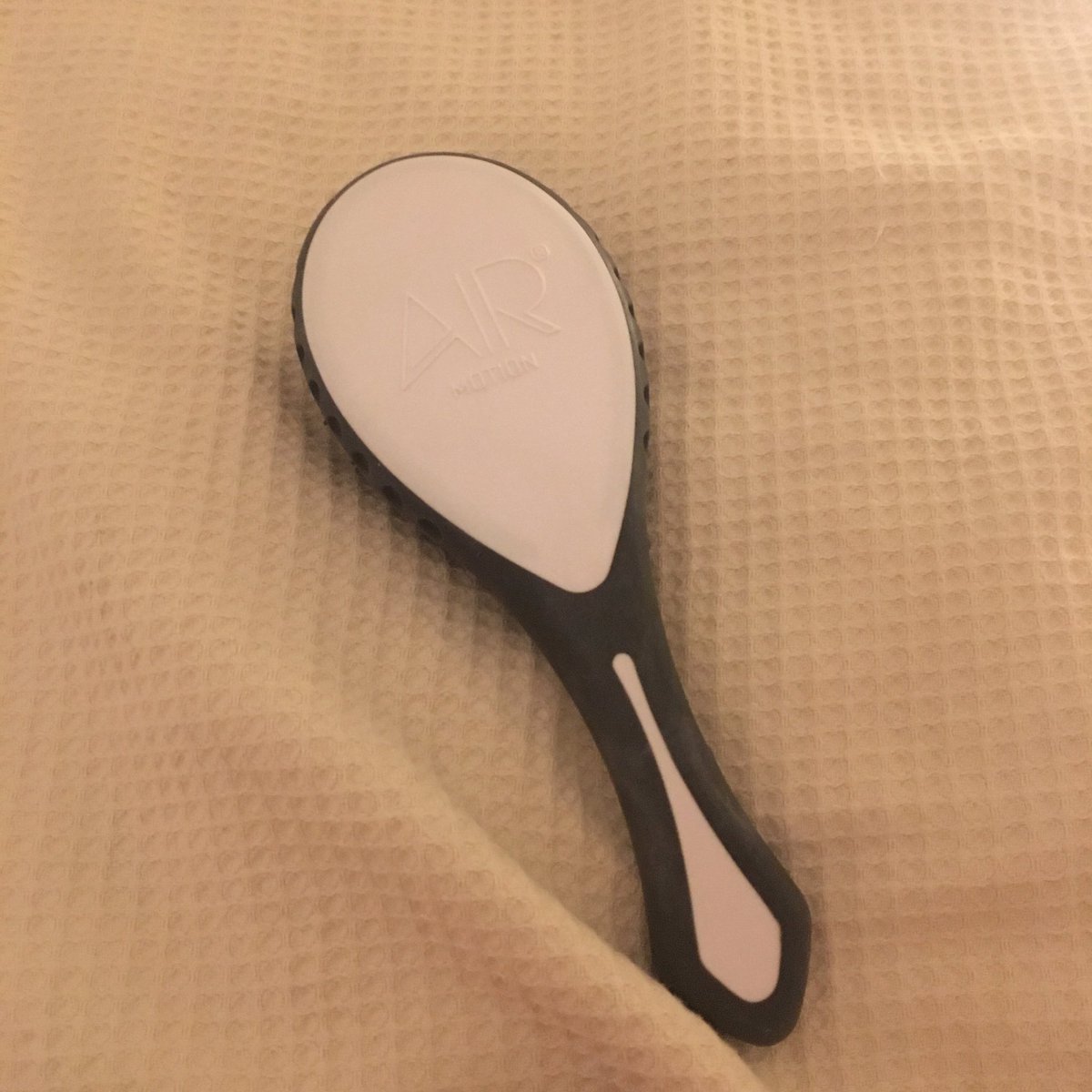 Nothing like gliding your Air Motion through your hair before bed to leave it sleek, smooth and tangle free 😴 #dontbrushglide