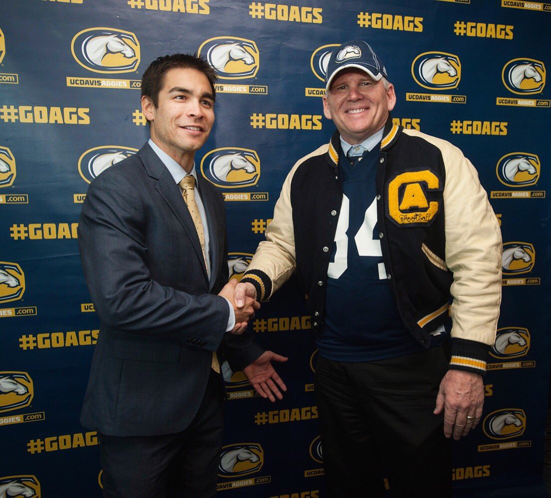 ucdavisaggies's tweet photo. Meet your new @UCDfootball coach, @CoachHawk, today at 2pm at the CoHo &amp; get some free coffee! #GoAgs https://t.co/LhwSyJhmwV