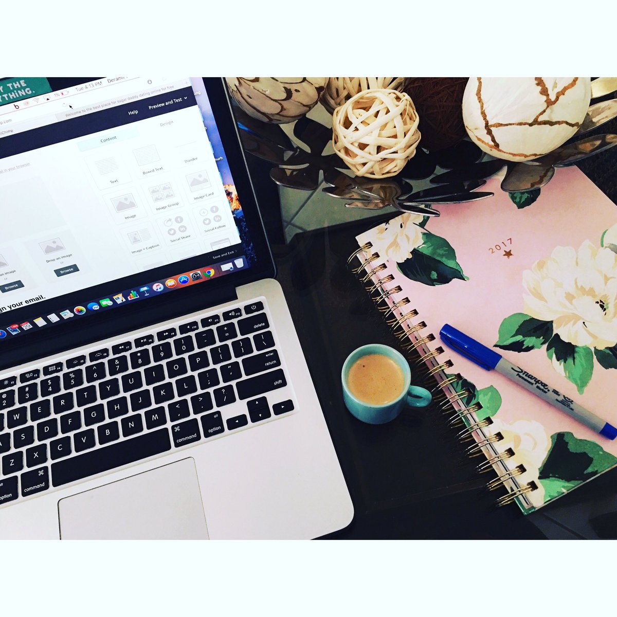 bolddandyoung's tweet photo. Coladita ⌚️ #boldandyoung #coffeechic #creativeprocess https://t.co/aqF3j1U4VC