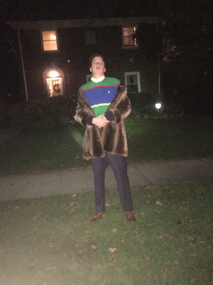 maxidubs's tweet photo. Last picture taken of my pal Liam McNulty. Taken October 27, 2016 plz help me find him #missingliam https://t.co/Wm7WWupR0X