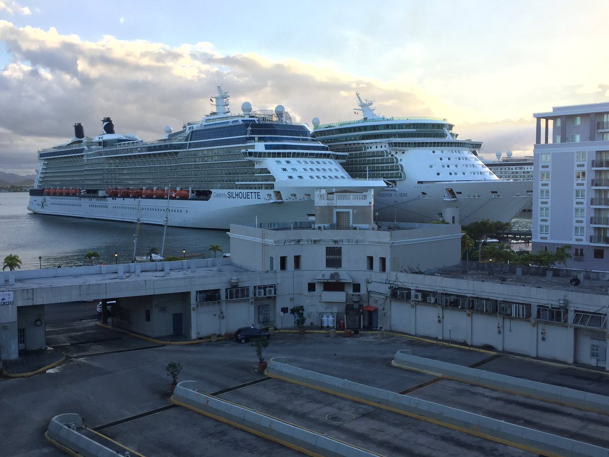 galactico1701's tweet photo. Visita de siete cruceros en San Juan. @djspeedman @angelmatos https://t.co/s7ox7pNb9s