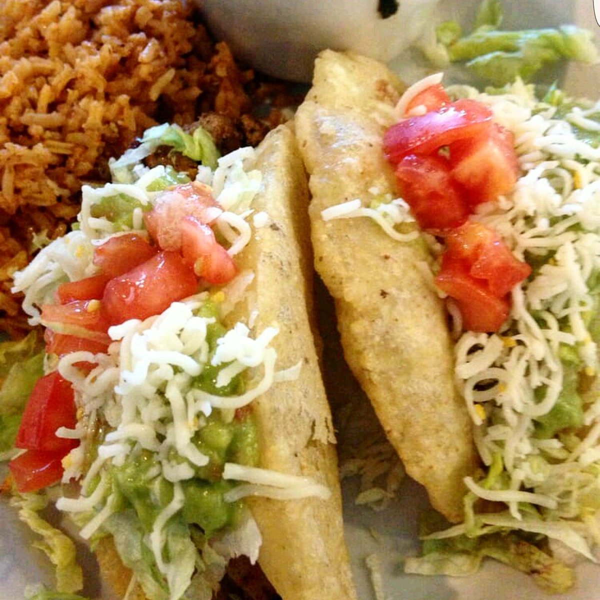 Henry's puffy tacos ARE delicious and oh so puro San Anto - Yelper Angela F. on <a href="/HenryPuffyTaco/">Henry's Puffy Tacos</a> 🌮❤  bit.ly/2fJ6XBn #ROTDTuesday